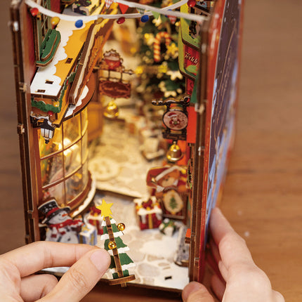 Christmas Street DIY Book Nook